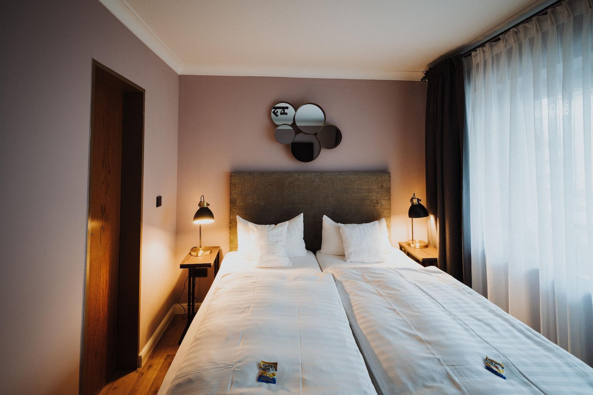 Antik-Hotel Eichenhof Bad Salzuflen Exteriör bild