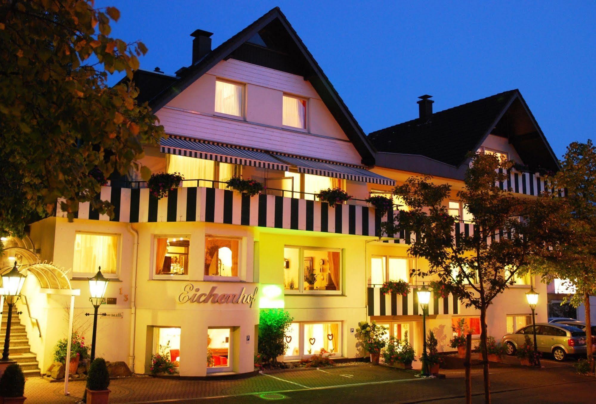 Antik-Hotel Eichenhof Bad Salzuflen Exteriör bild